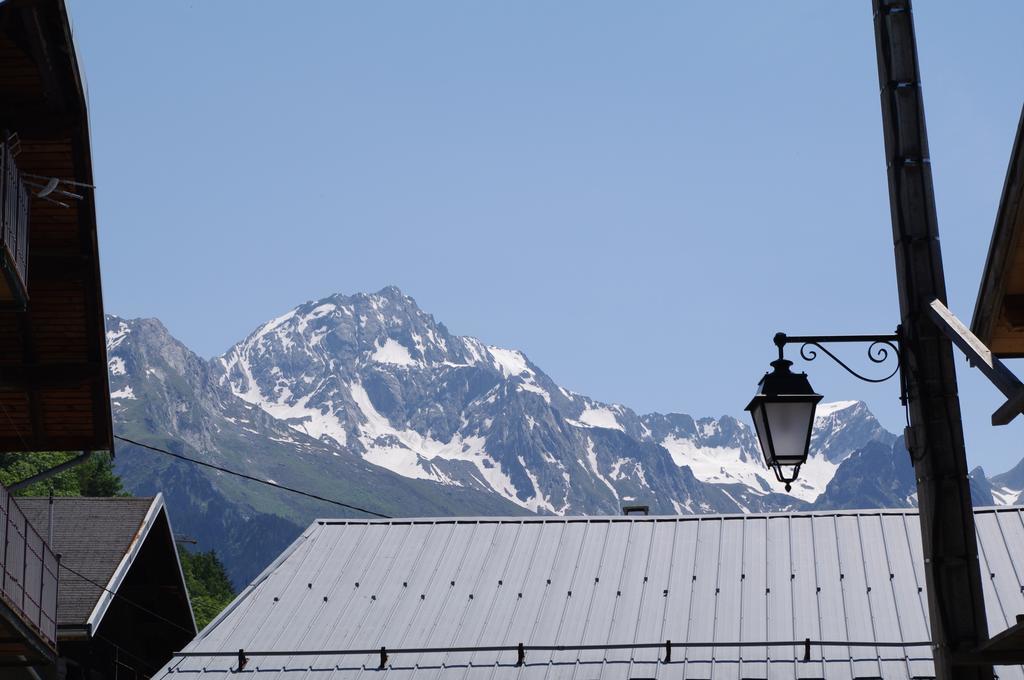 Appartement Dans Chalet De Montagne Bozel Habitación foto