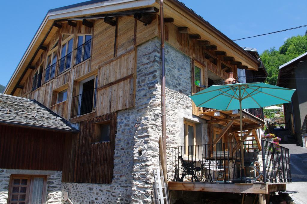 Appartement Dans Chalet De Montagne Bozel Habitación foto